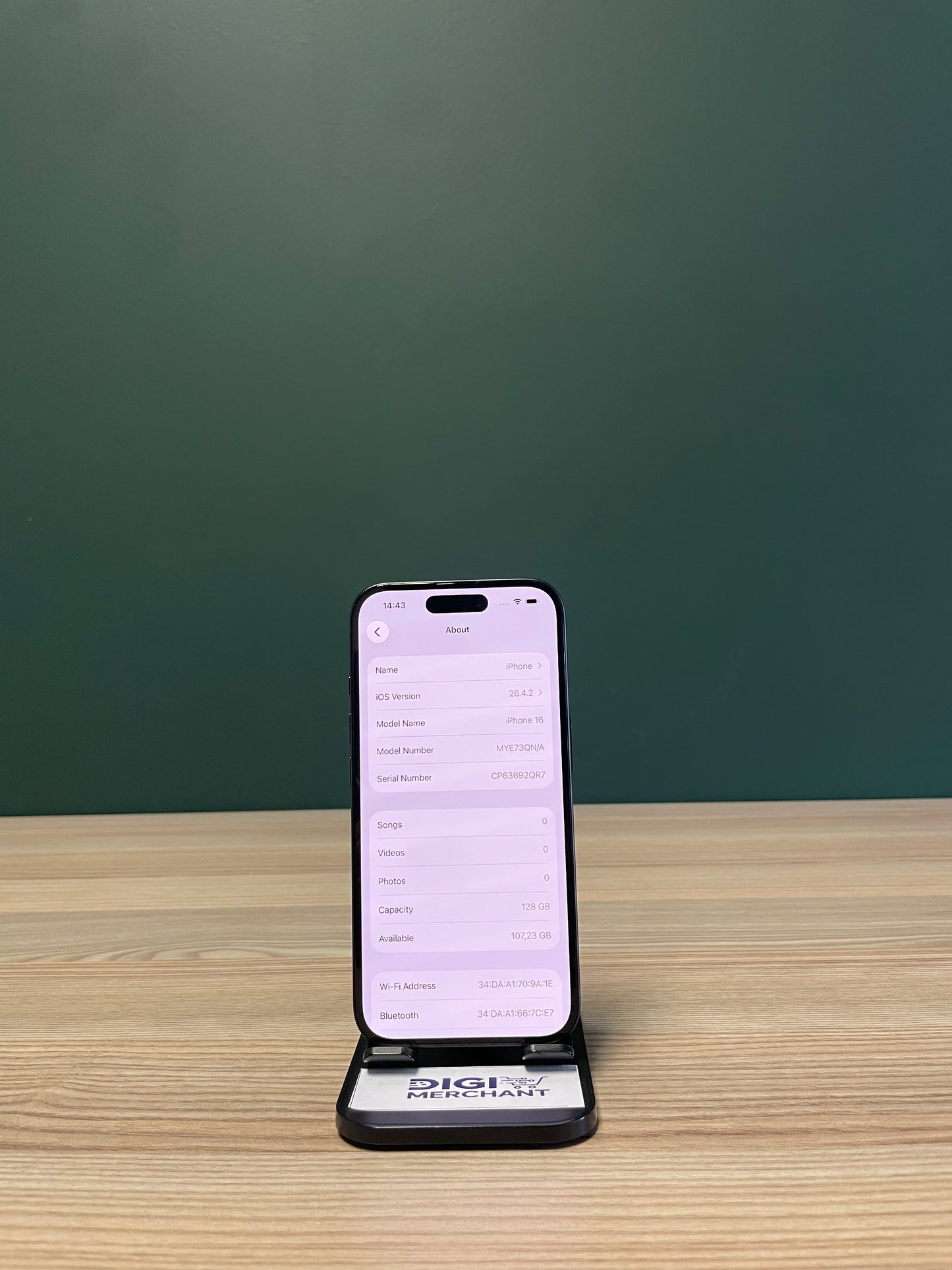 Apple iPhone 16 128GB - Black (Pre-owned | A-Grade)