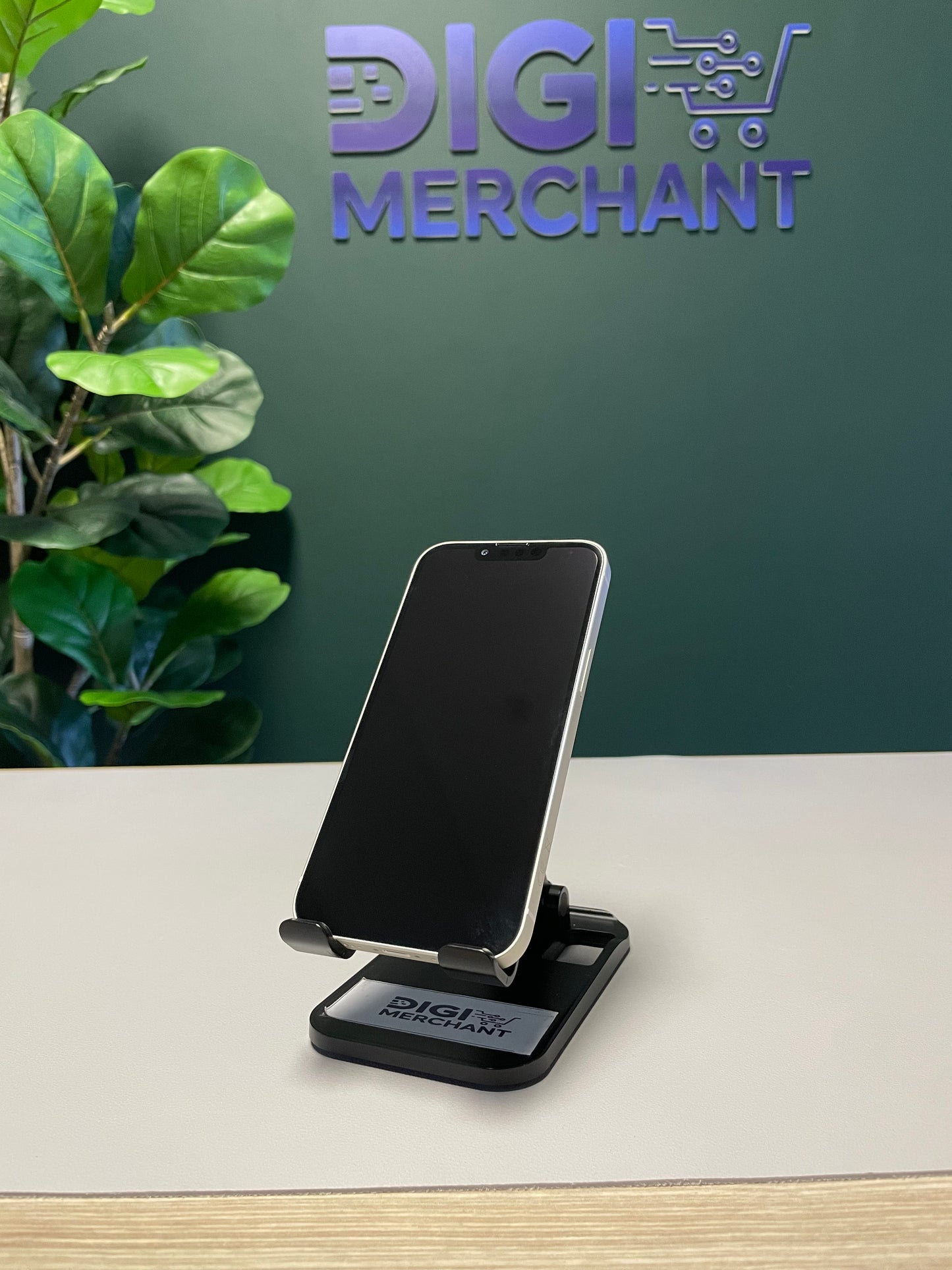 iPhone 13 128GB - Starlight (Pre-owned| Pristine)