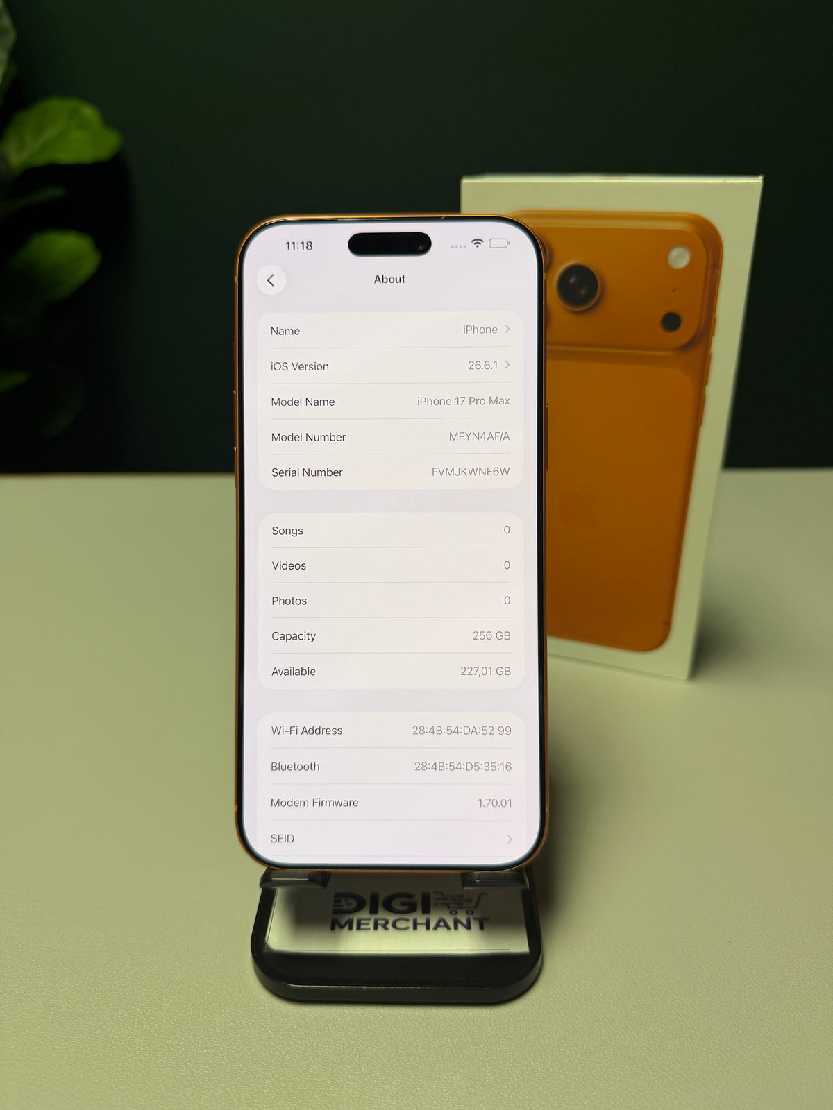 iPhone 17 Pro Max 256GB - Cosmic Orange (Pre-owned | B-Grade)