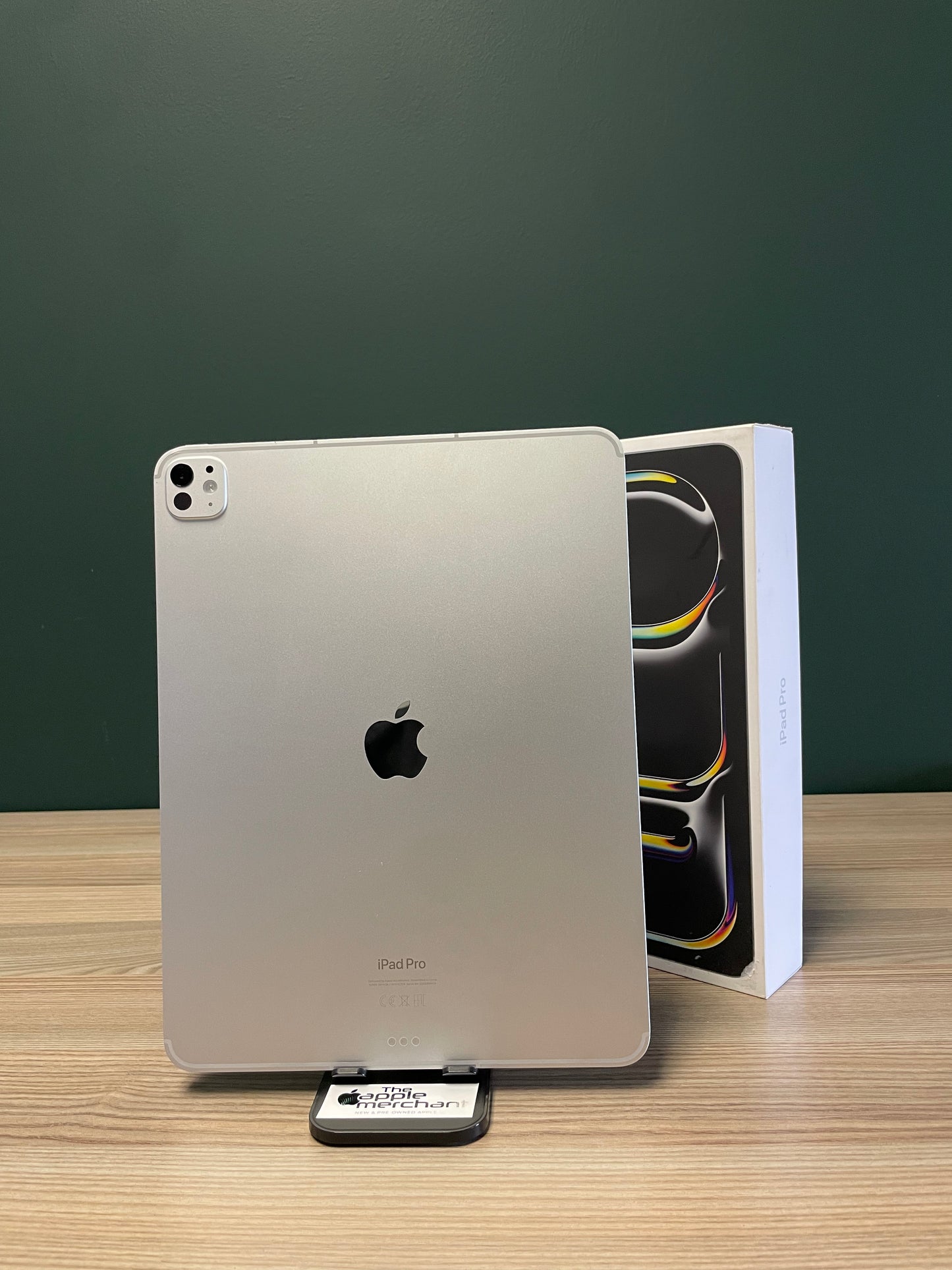 Apple iPad Pro 13-inch M4 | Wi-Fi + Cellular | 256gb - Silver (Pre-owned | B-Grade)