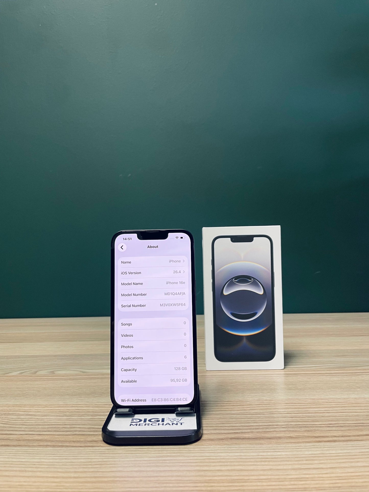 iPhone 16e 128GB - Black (Pre-owned | A-Grade)