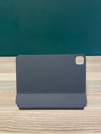 Belkin Pro Keyboard Case with Magnetic Stand for iPad Pro 11-inch M4/M5 (Pre owned | B-Grade)