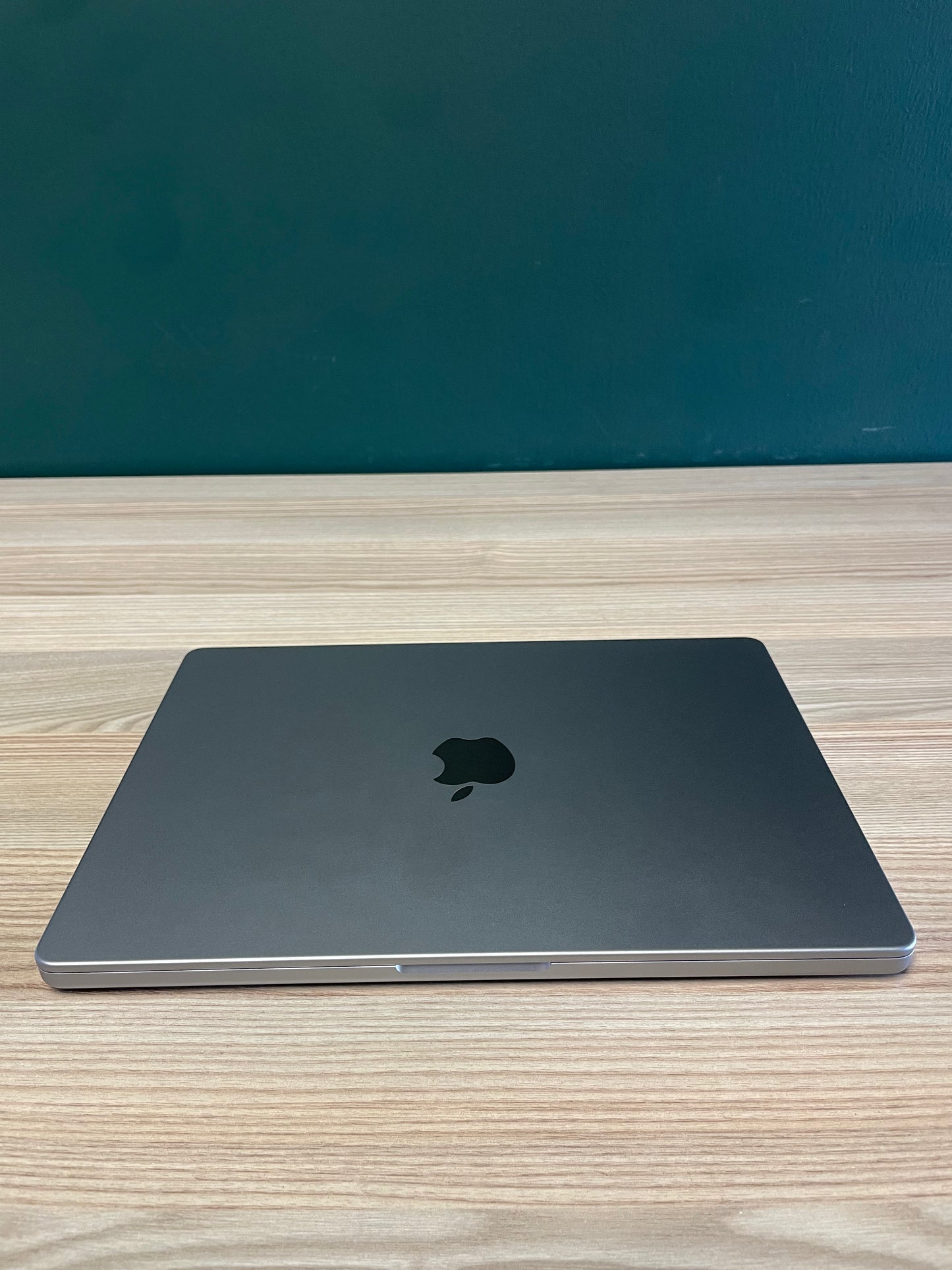 MacBook Pro 14-inch With M3 Chip 1TB - Space Grey (Pre-owned | B-Grade)