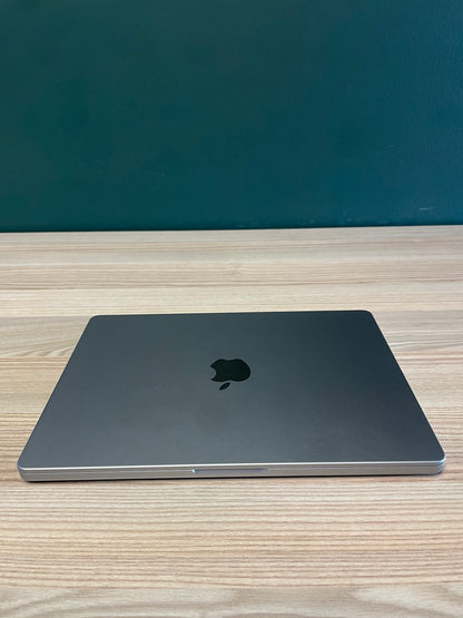 MacBook Pro 14-inch With M3 Chip 1TB - Space Grey (Pre-owned | B-Grade)
