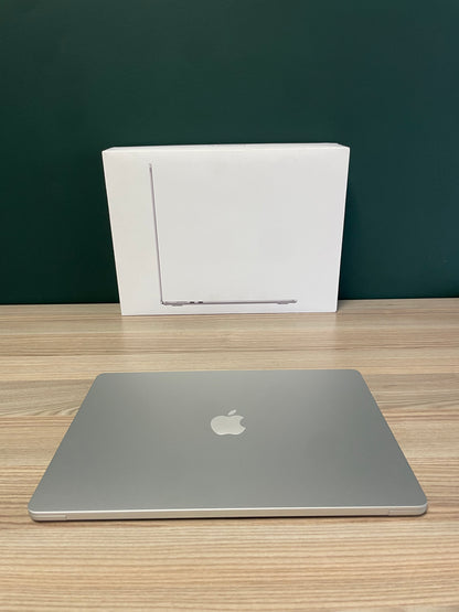 MacBook Air 15-inch | M4 Chip | 256GB | 16GB- Silver (Pre-owned | A-Grade)