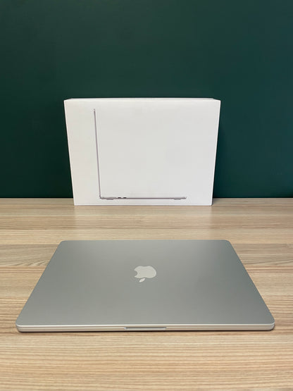 MacBook Air 15-inch | M4 Chip | 256GB | 16GB- Silver (Pre-owned | A-Grade)