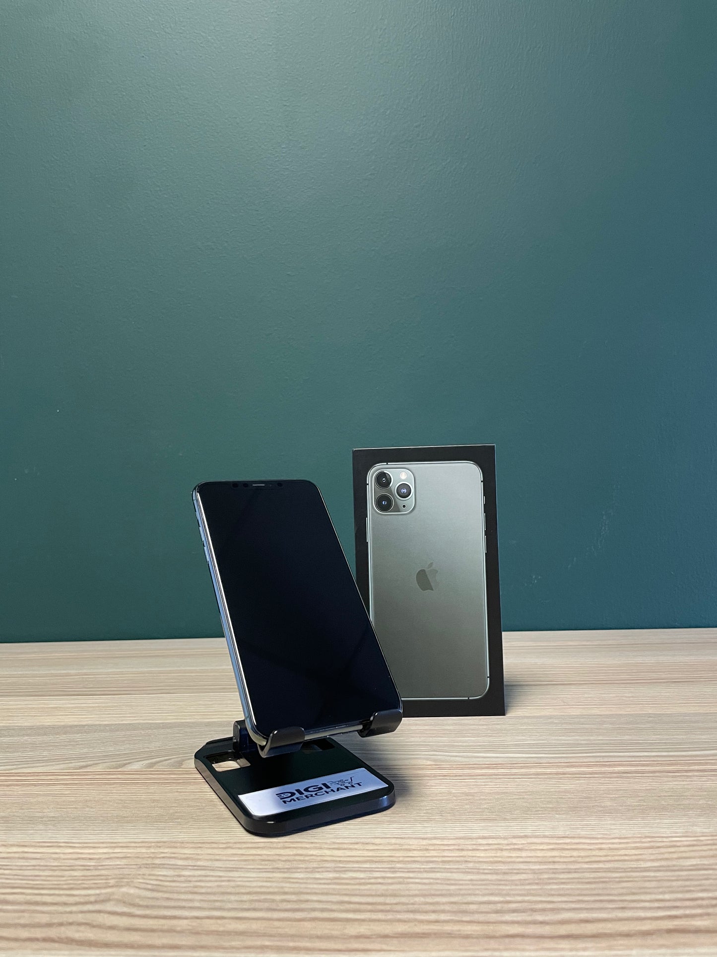 iPhone 11 Pro Max 64GB - Midnight Green (Pre-owned | B-Grade)