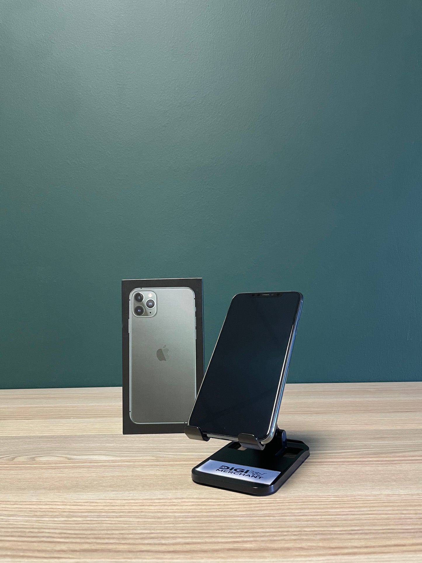 iPhone 11 Pro Max 64GB - Midnight Green (Pre-owned | B-Grade)