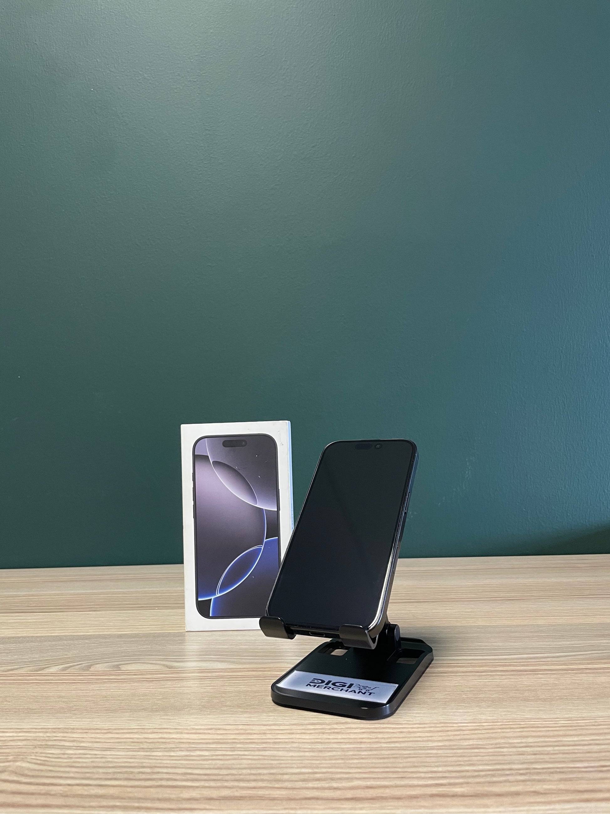 iPhone 16 Pro 256GB - Black Titanium – Digi Merchant