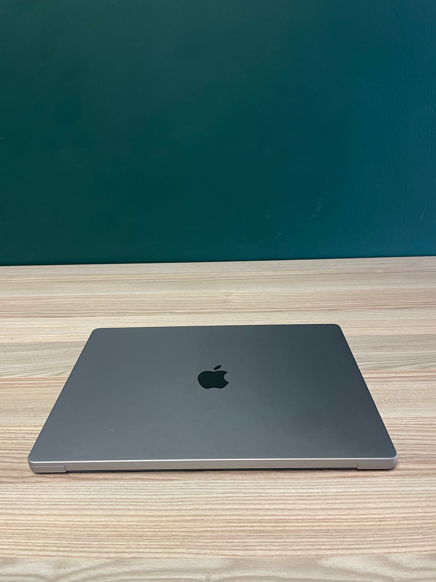 MacBook M1 Pro 16-inch 512GB | 16GB - Space Grey (Pre-owned)