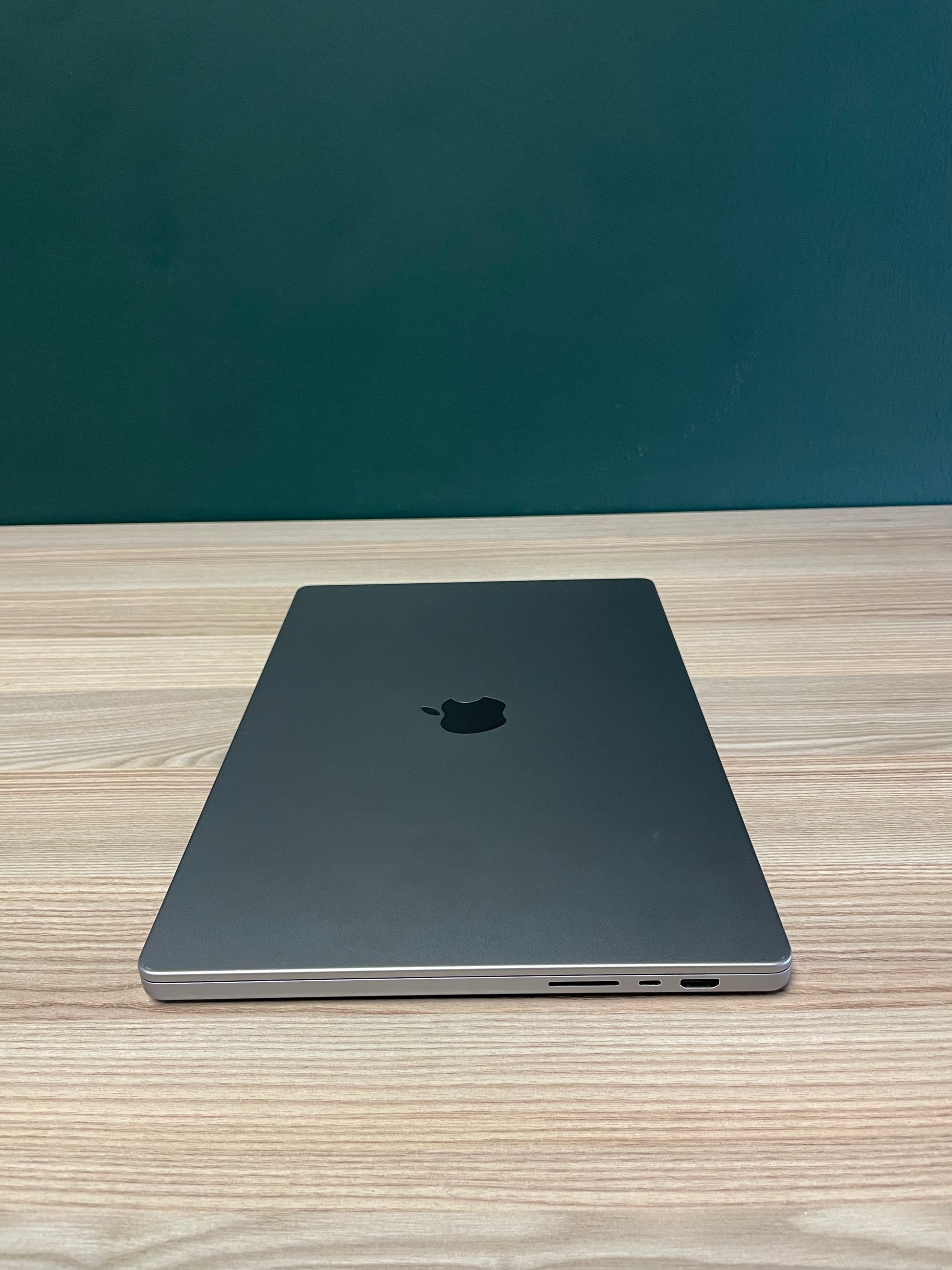 MacBook M1 Pro 16-inch 512GB | 16GB - Space Grey (Pre-owned