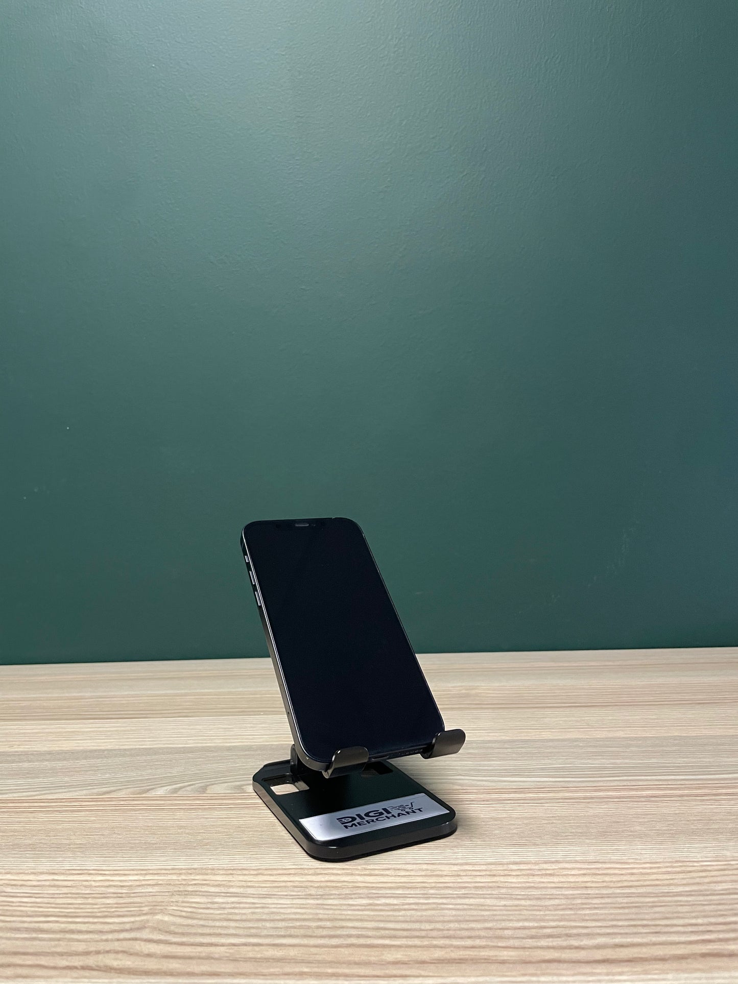 iPhone 12 64GB - Black (Pre-owned | B-Grade)