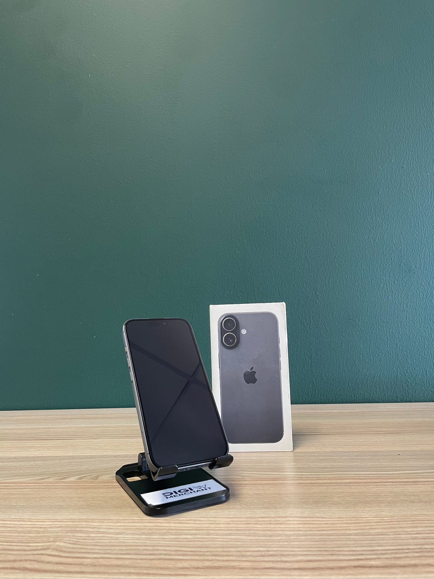 iPhone 17 256GB - Black (Pre-owned | B-Grade)