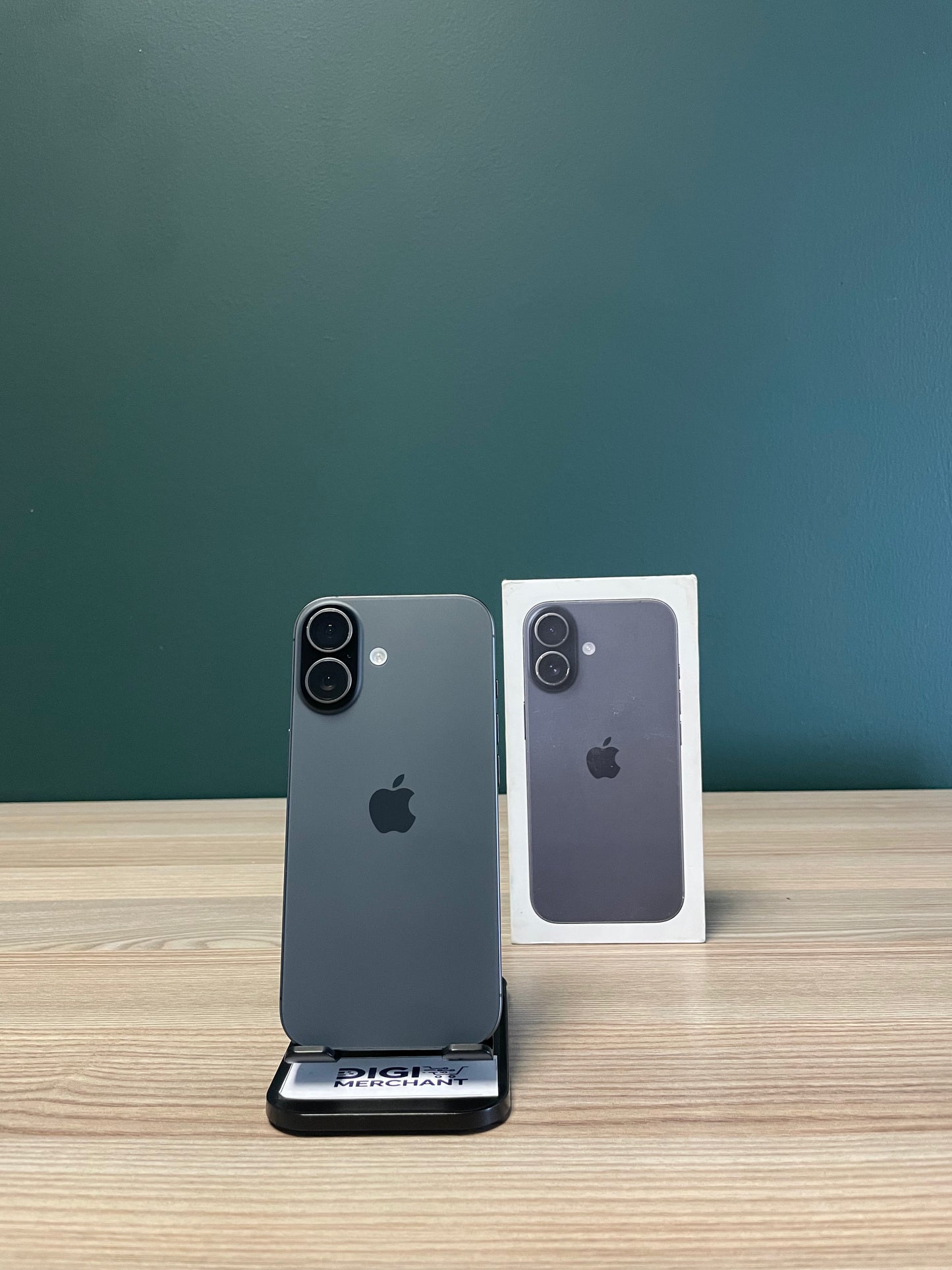 iPhone 17 256GB - Black (Pre-owned | B-Grade)