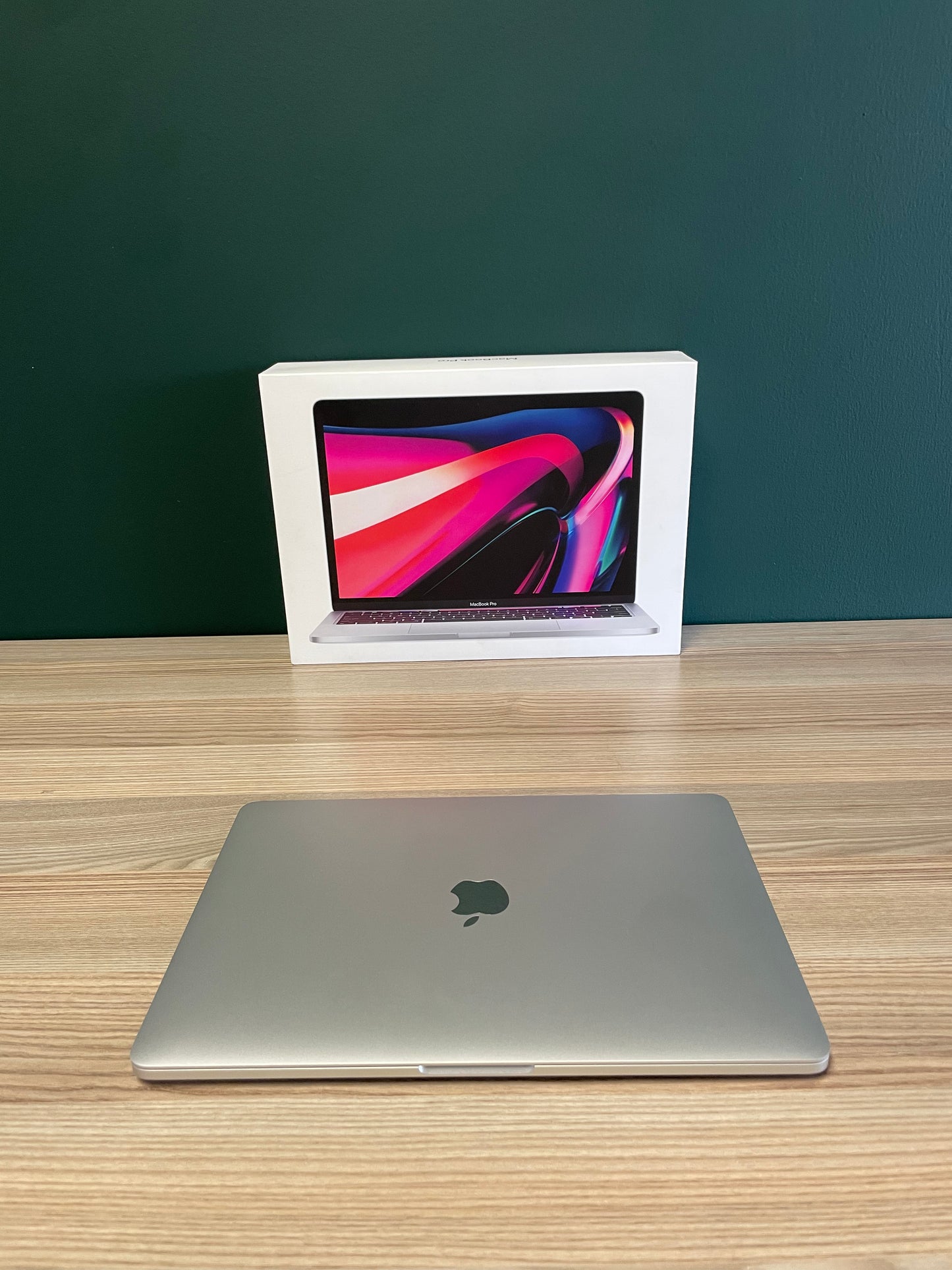 MacBook Pro 13-inch | M2 Chip | 256GB - Silver (Pre-owned | A-Grade)