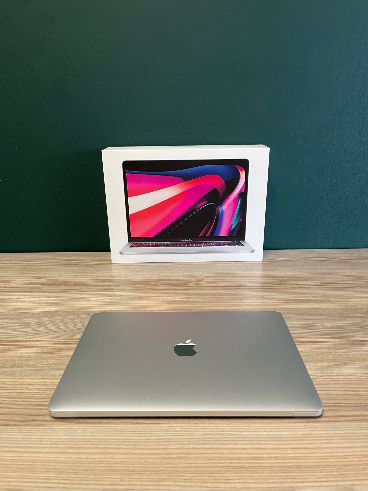 MacBook Pro 13-inch | M2 Chip | 256GB - Silver (Pre-owned | A-Grade)