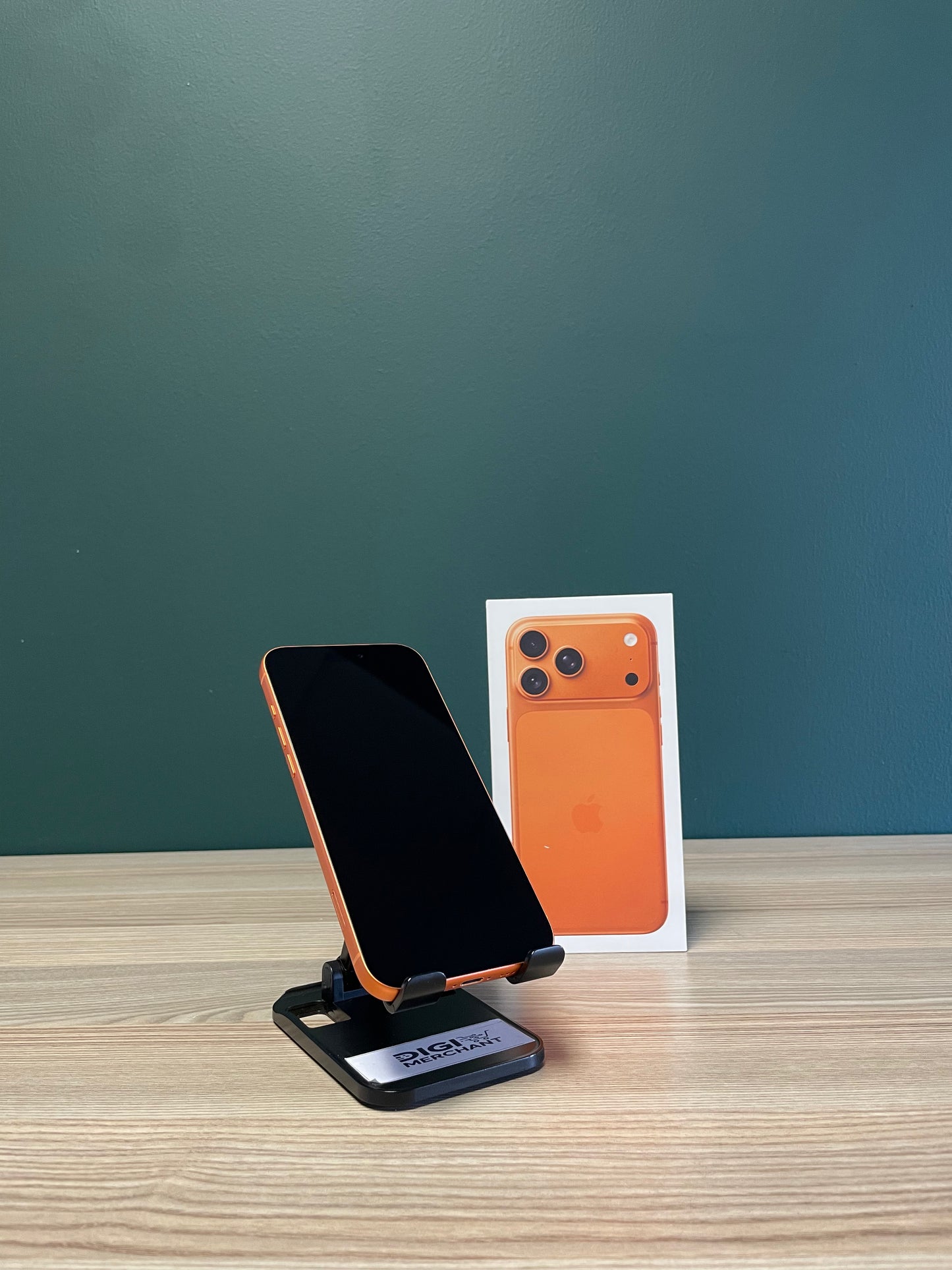 iPhone 17 Pro Max 512GB - Cosmic Orange (Pre-owned)