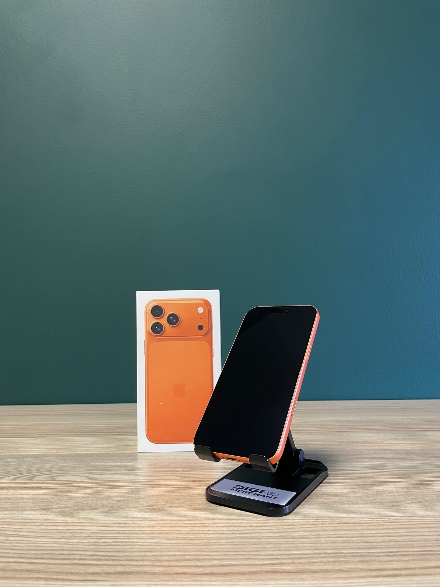 iPhone 17 Pro Max 512GB - Cosmic Orange (Pre-owned)