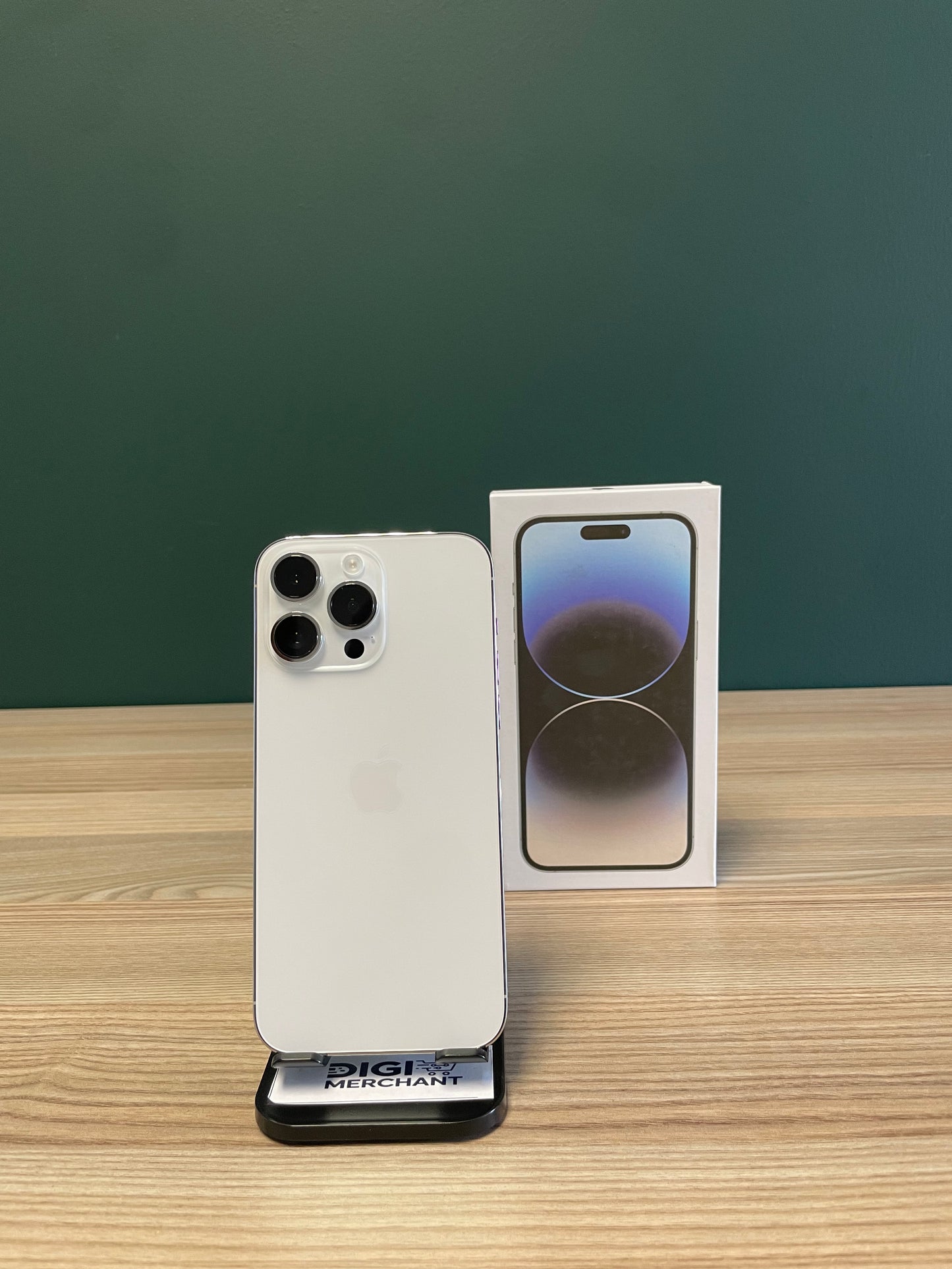 iPhone 14 Pro Max 128GB - Silver (Pre-owned | A-Grade)
