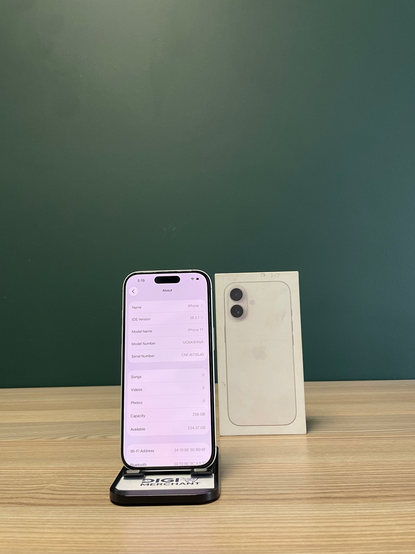 iPhone 16 Plus 128GB - White (Pre-owned | B-Grade)