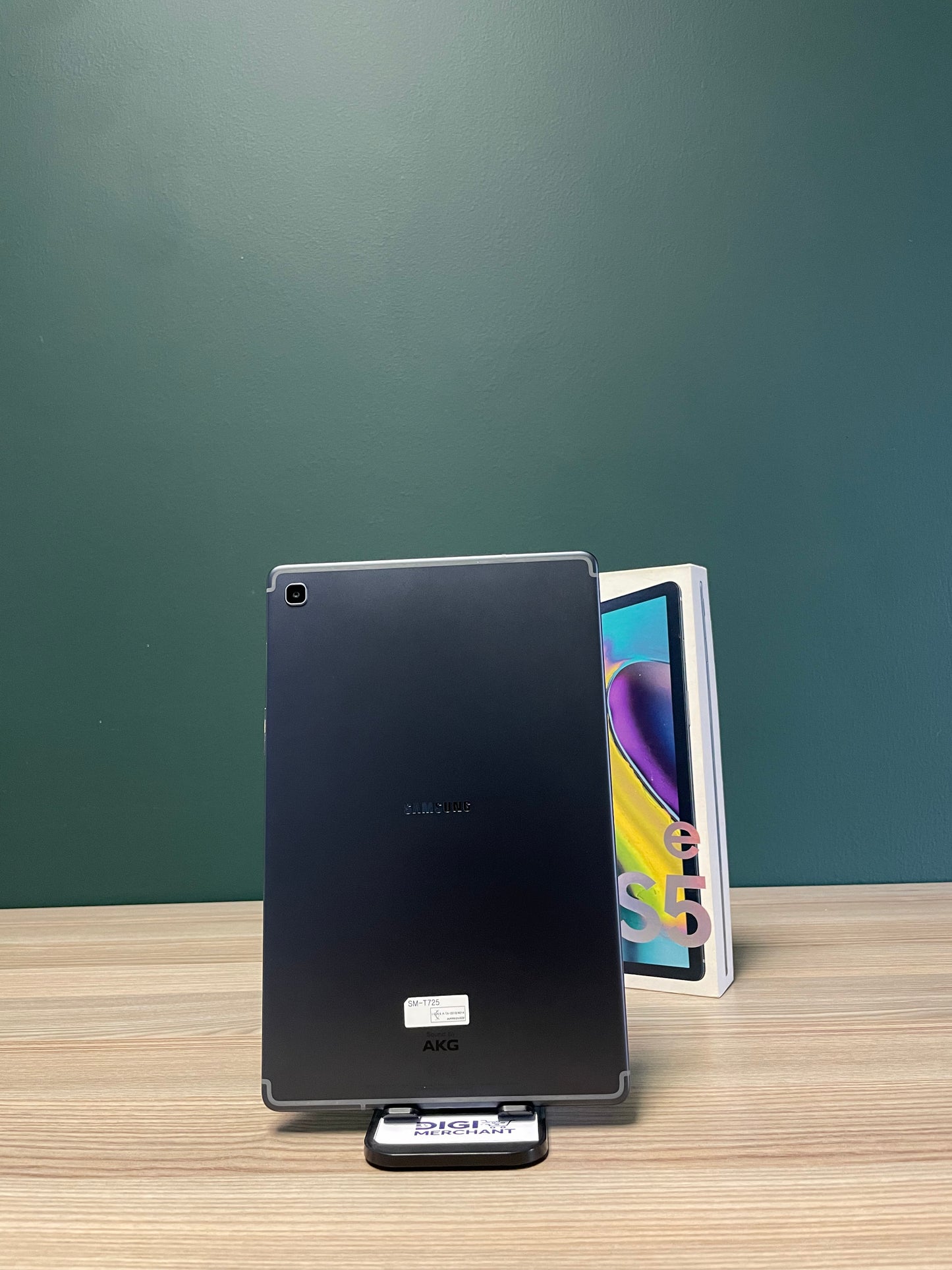 Samsung Tab S5e 64GB WiFi + Cellular With Keyboard Case (Pre-owned)