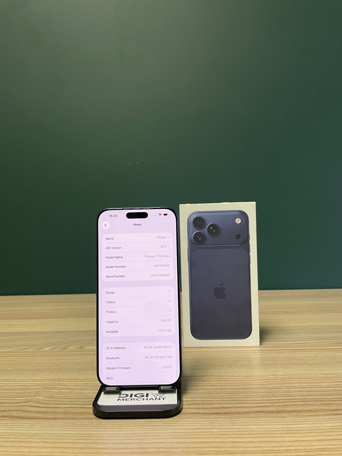 iPhone 17 Pro Max 256GB - Deep Blue (Pre-owned | B-Grade)