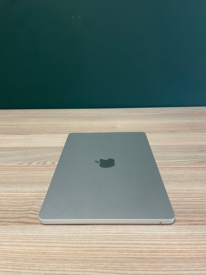 MacBook Air 13-inch | M3 Chip | 256GB | 8GB - Silver (Pre-owned | B-Grade)