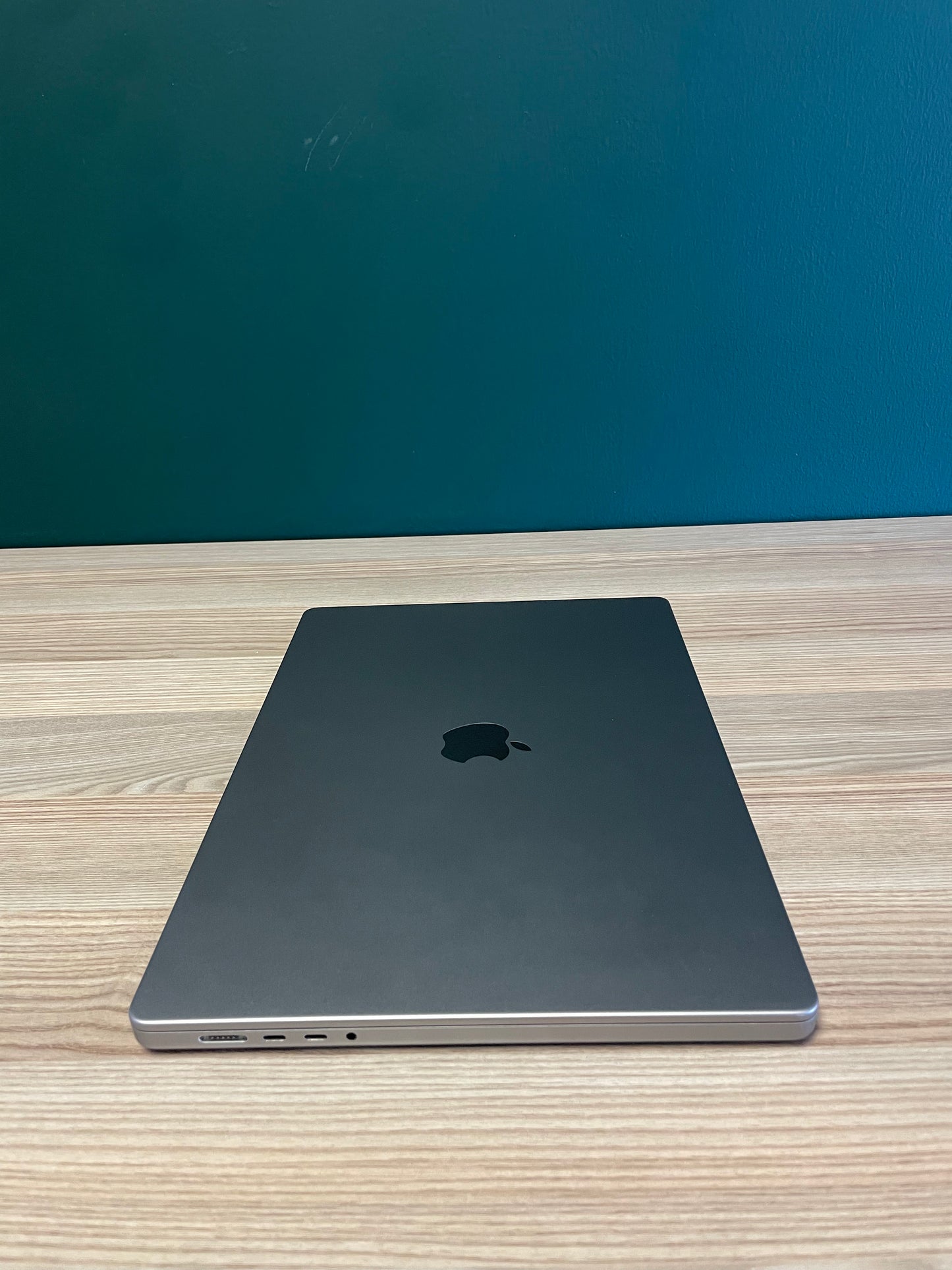 MacBook M1 Pro 16-inch 512GB | 16GB - Space Grey (Pre-owned)