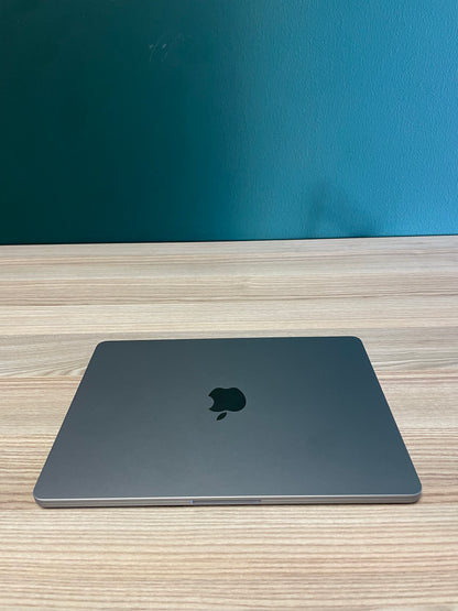 MacBook Air 13-inch | M2 Chip | 256GB - Space Grey (Pre-owned | B-Grade)