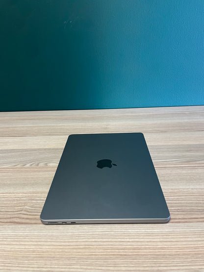 MacBook Air 13-inch | M2 Chip | 256GB - Space Grey (Pre-owned | B-Grade)