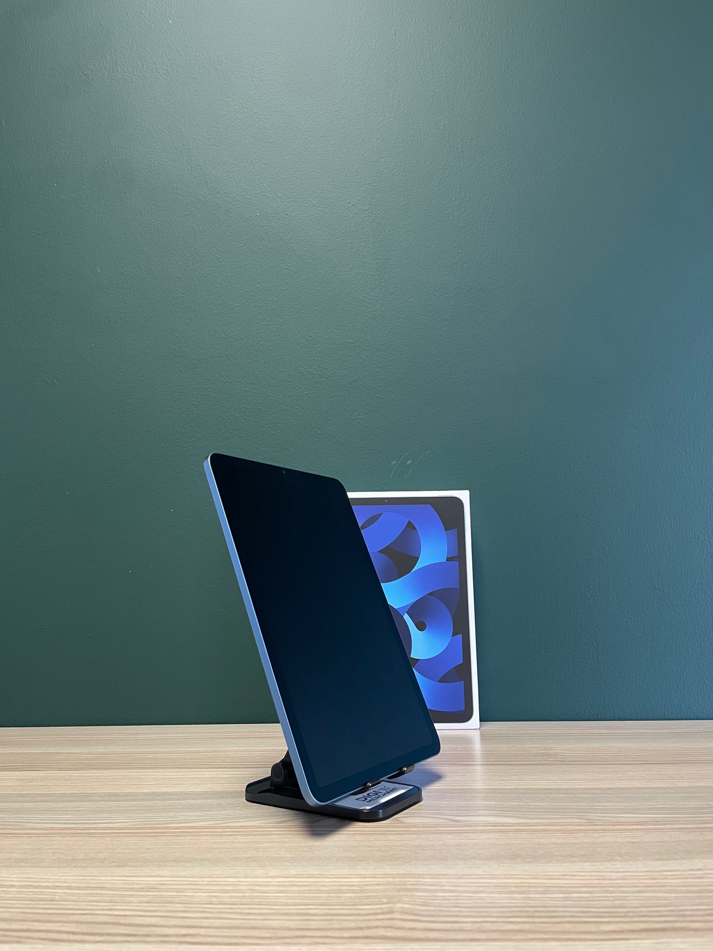iPad Air 5th Gen M1 | 64GB | WiFi - Blue (Pre-owned | B-Grade)