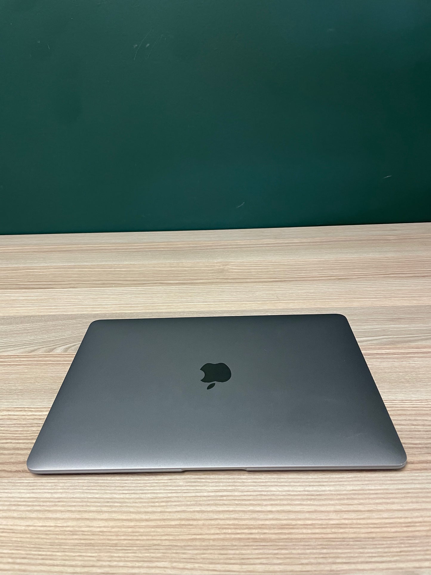 MacBook Air M1 - 256GB - Space Grey (Pre-owned |B-Grade)