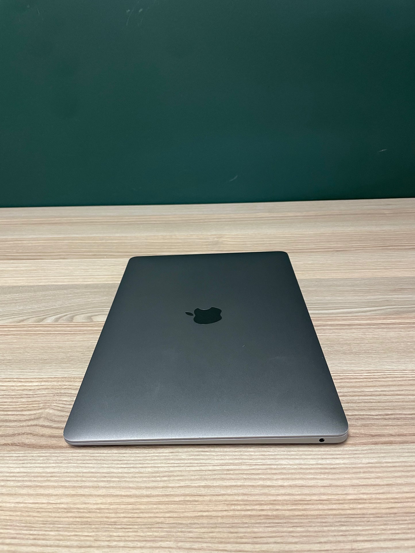 MacBook Air M1 - 256GB - Space Grey (Pre-owned |B-Grade)