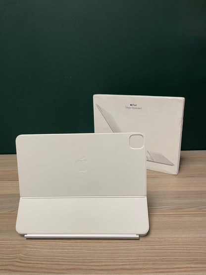 Apple Magic Keyboard for iPad Pro 13-inch (M4) White - (Pre-owned |B-Grade)