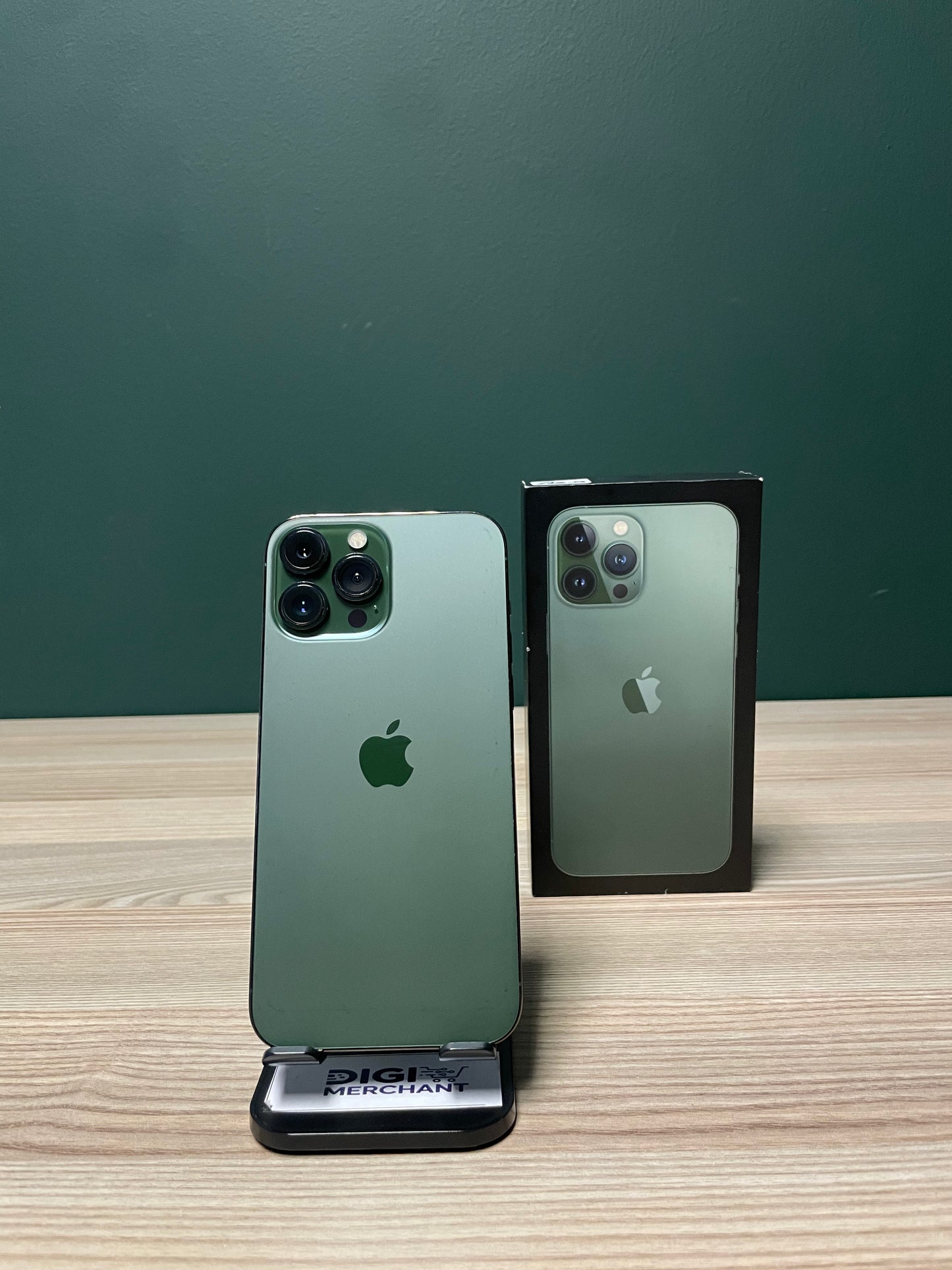 iPhone 13 Pro Max 256GB - Alpine Green (Pre-owned | B-Grade)