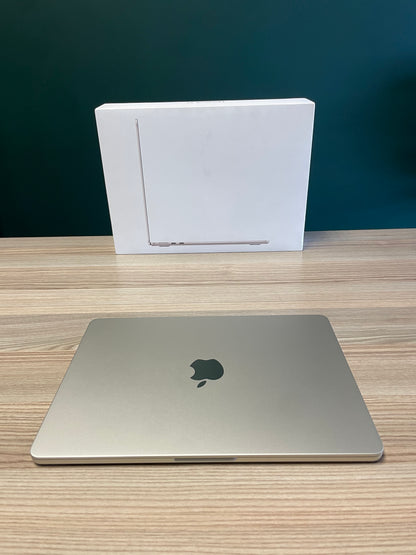 MacBook Air 13-inch | M4 Chip | 256GB | 16GB - Starlight (Pre-owned | A-Grade Pristine)