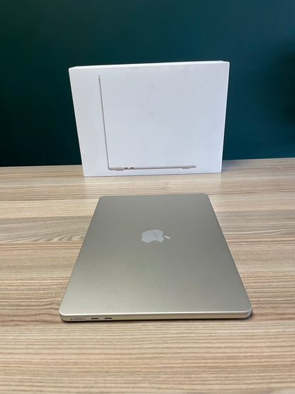MacBook Air 13-inch | M4 Chip | 256GB | 16GB - Starlight (Pre-owned | A-Grade Pristine)