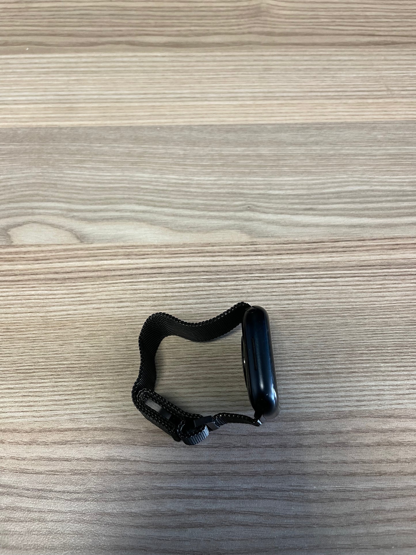 Apple Watch Series 9 GPS + Cellular - 41mm Midnight (Pre-owned | B-Grade)