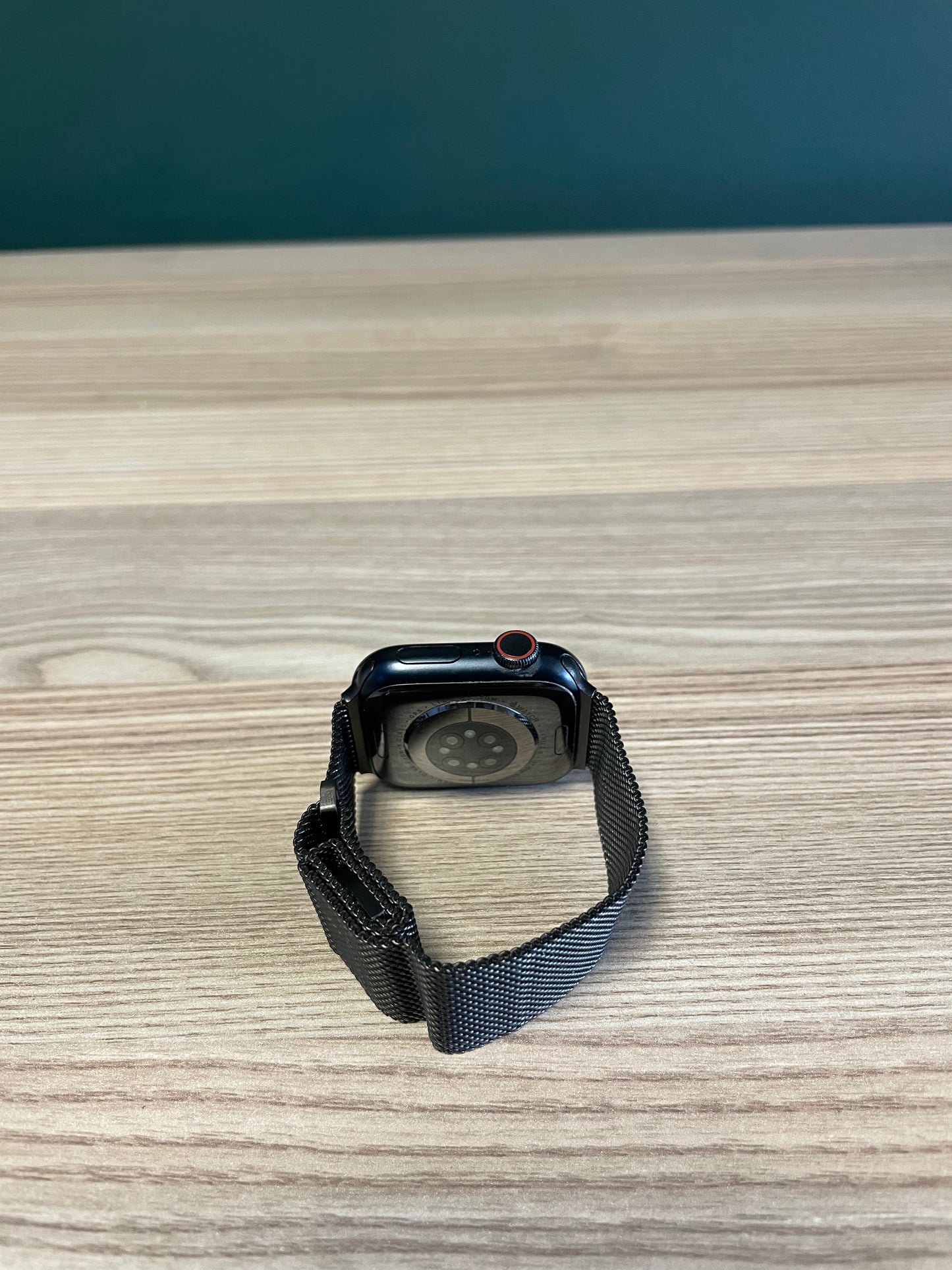 Apple Watch Series 9 GPS + Cellular - 41mm Midnight (Pre-owned | B-Grade)