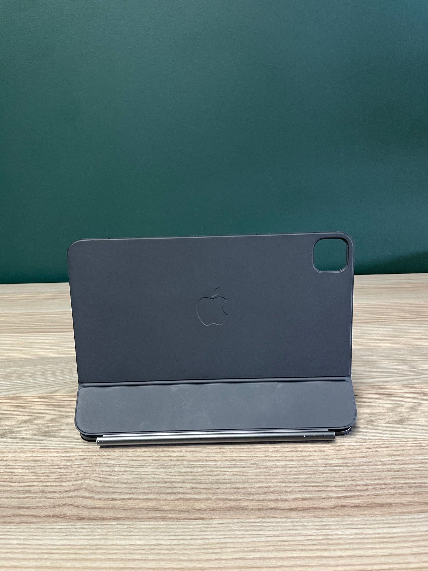 Magic Keyboard for iPad Pro 11-inch Black - (Pre-owned | B-Grade)