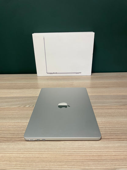 MacBook Air 13-inch | M4 Chip | 1TB | 16GB- Silver (Pre-owned | A-Grade Pristine)