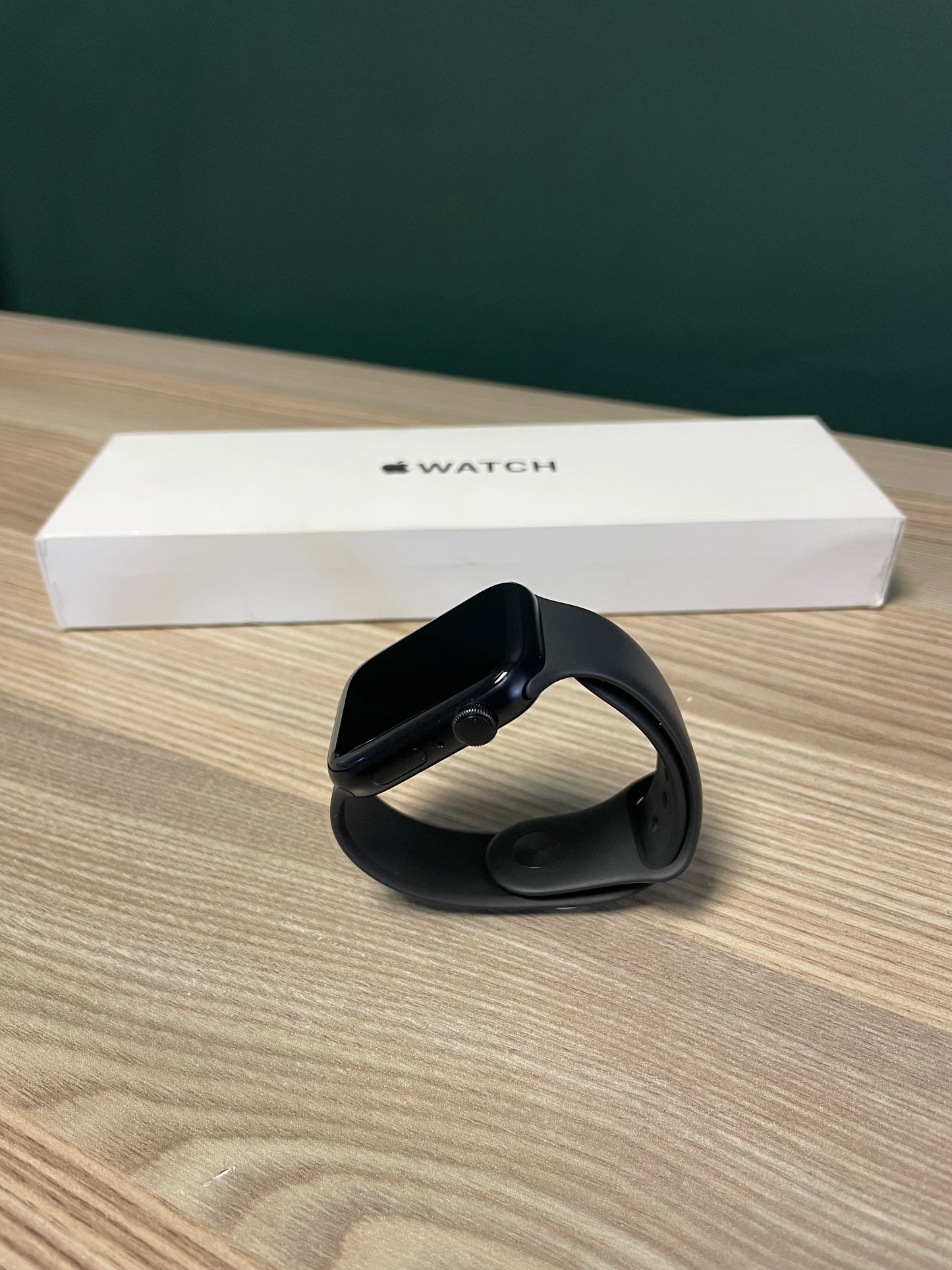 Apple Watch SE (3rd Gen) GPS + Cellular - 44mm Midnight (Pre-owned | A-Grade)