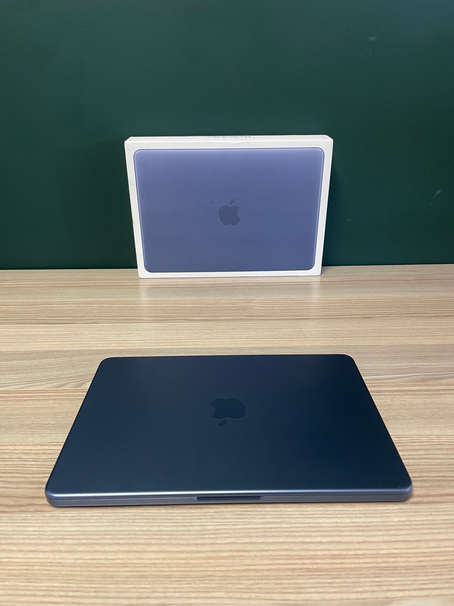 MacBook Neo 13-inch | A18 Pro | 256GB | 8GB - Indigo (Pre-owned | A-Grade)