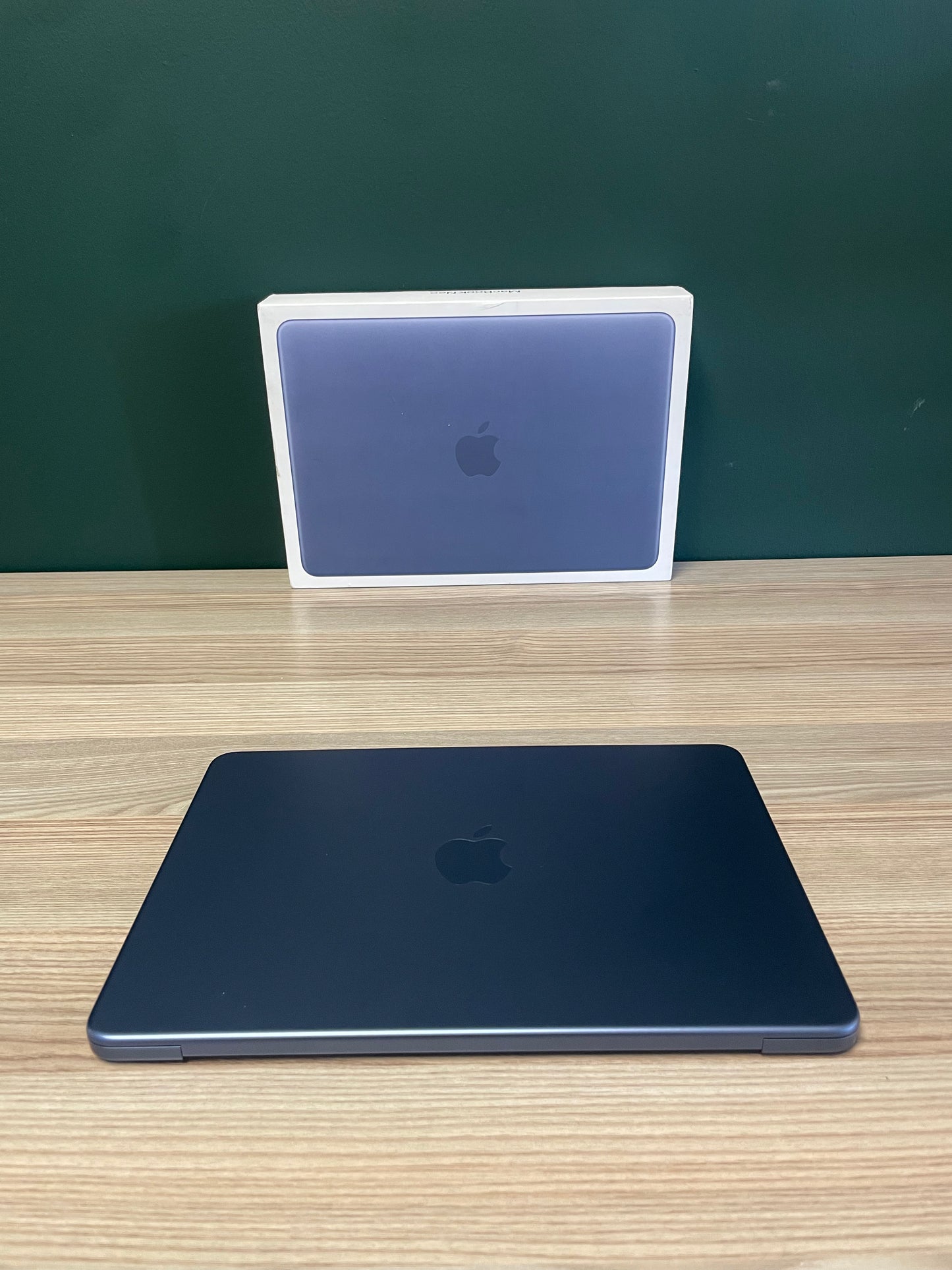 MacBook Neo 13-inch | A18 Pro | 256GB | 8GB - Indigo (Pre-owned | A-Grade)