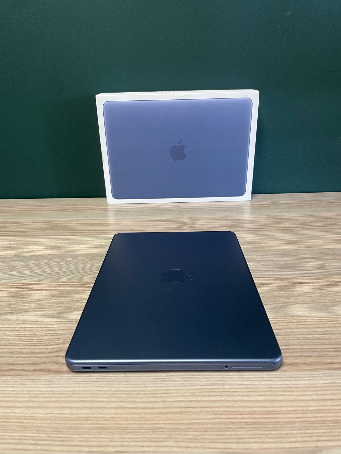 MacBook Neo 13-inch | A18 Pro | 256GB | 8GB - Indigo (Pre-owned | A-Grade)