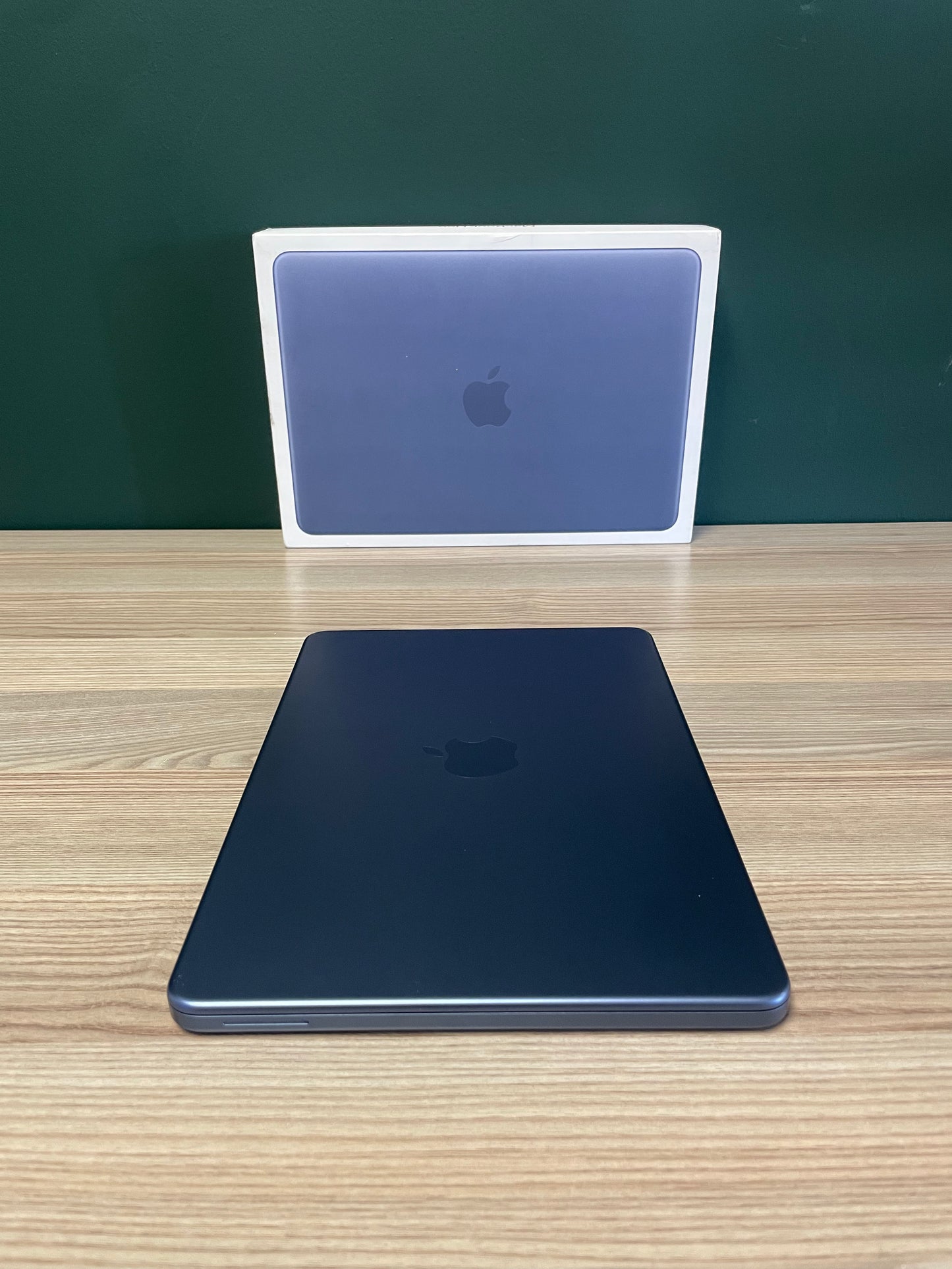 MacBook Neo 13-inch | A18 Pro | 256GB | 8GB - Indigo (Pre-owned | A-Grade)