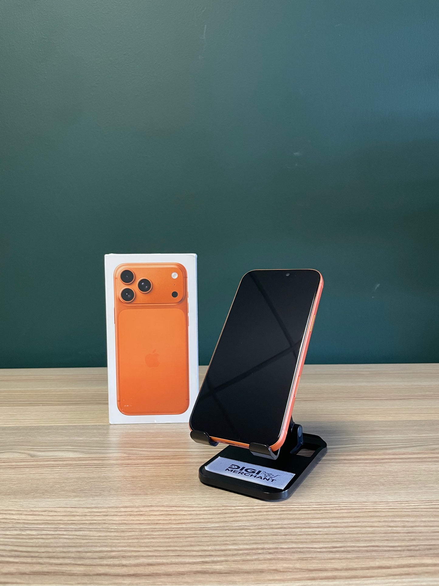 iPhone 17 Pro Max 256GB - Cosmic Orange (Pre-owned | A-Grade)