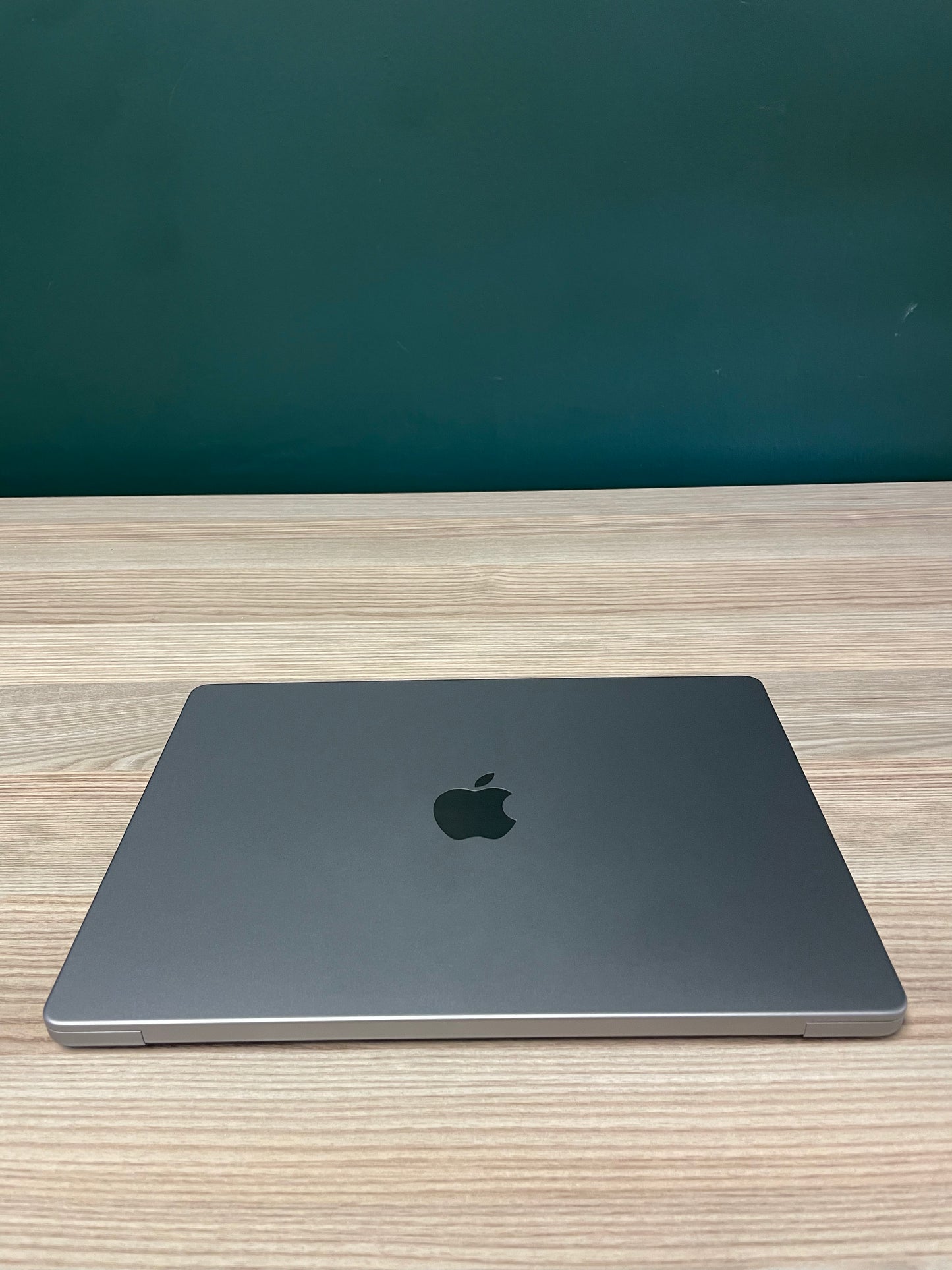 MacBook Pro 14-inch With M1 Pro Chip | 1TB | 16GB - Space Grey (Pre-owned | B-Grade)