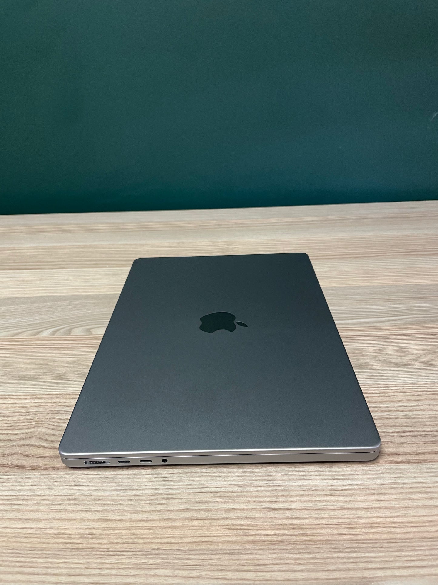 MacBook Pro 14-inch With M1 Pro Chip | 1TB | 16GB - Space Grey (Pre-owned | B-Grade)
