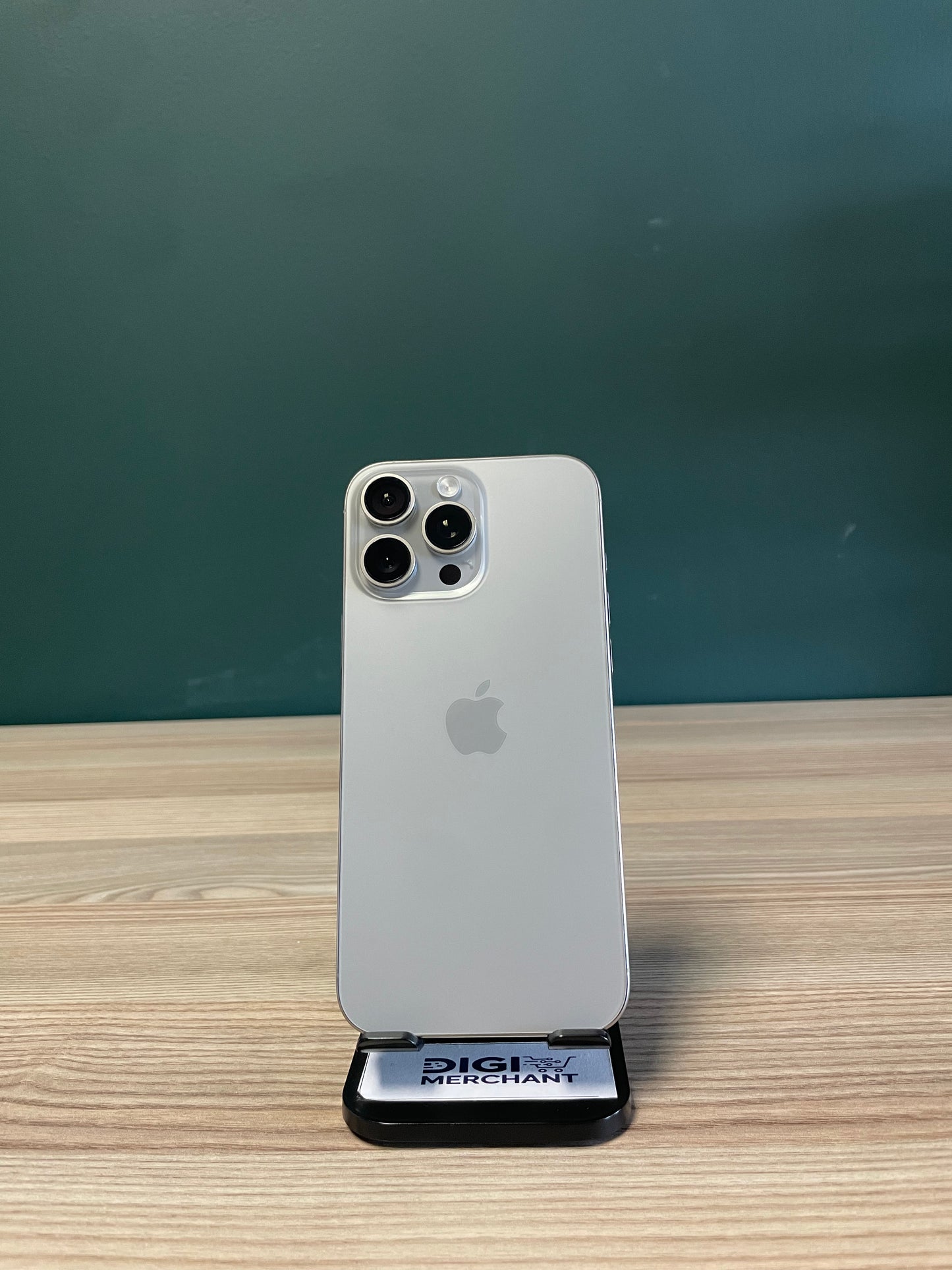 iPhone 16 Pro Max 512GB - Natural Titanium (Pre-owned | A-Grade)